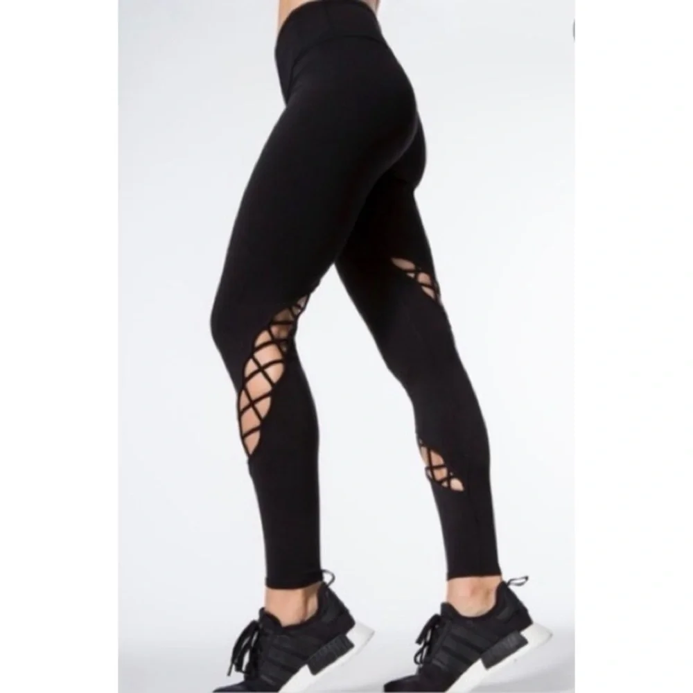 Alo YOGA Entwine Black Braided Open Laced Mid Rise Athletic Leggings EUC Size XS